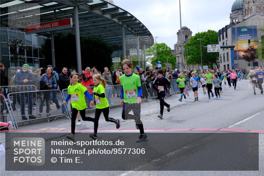 25.04.2026 - Das Zehntel Tim E. http://msf.ph/oto/9577306 25.04.2026 10:59:48 Ziel 5040, 5045, 5094, 5155, 5163, 5164, 5240, 5248, 5271, 5286, 5297, 5301, 5352, 5353, 5358, 5408, 5460, 5538, 5541, 5635, 5767, 5835, 5860, 6270, 6274, 6320, 6387, 6556, 6572, 6608, 6631, 6632, 6654, 6661, 6671, 6872, 6896, 7057, 7066, 7112, 7235, 7241, 7330, 7361, 7371, 7376, 7411, 7479, 7521, 7535, 7559, 7730, 7761, 7782, 7825, 7876 meine-sportfotos.de