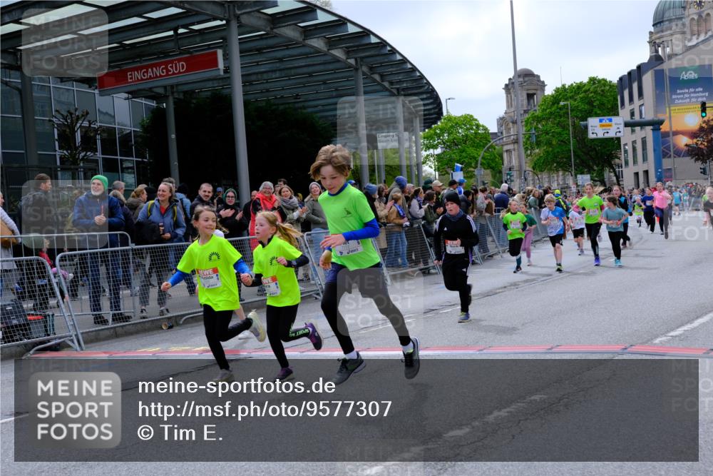 25.04.2026 - Das Zehntel Tim E. http://msf.ph/oto/9577307 25.04.2026 10:59:48 Ziel 5040, 5045, 5094, 5155, 5163, 5164, 5240, 5248, 5271, 5286, 5297, 5301, 5352, 5353, 5358, 5408, 5460, 5538, 5541, 5635, 5767, 5835, 5860, 6270, 6274, 6320, 6387, 6556, 6572, 6608, 6631, 6632, 6654, 6661, 6671, 6872, 6896, 7057, 7066, 7112, 7235, 7241, 7330, 7361, 7371, 7376, 7411, 7479, 7521, 7535, 7559, 7730, 7761, 7782, 7825, 7876 meine-sportfotos.de