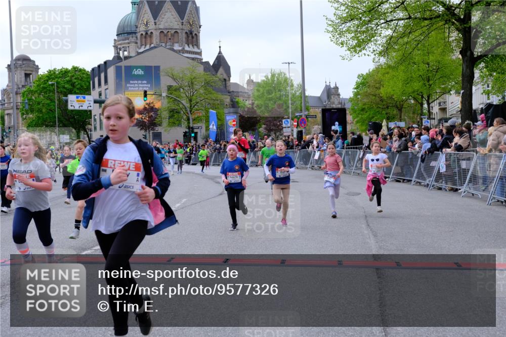 25.04.2026 - Das Zehntel Tim E. http://msf.ph/oto/9577326 25.04.2026 10:59:54 Ziel 5040, 5045, 5075, 5078, 5163, 5164, 5297, 5301, 5358, 5389, 5408, 5429, 5438, 5460, 5538, 5541, 5574, 5835, 5983, 6387, 6427, 6492, 6516, 6556, 6572, 6631, 6648, 6661, 6671, 6853, 6975, 7033, 7045, 7076, 7081, 7112, 7235, 7241, 7330, 7338, 7411, 7521, 7730, 7825, 7876 meine-sportfotos.de