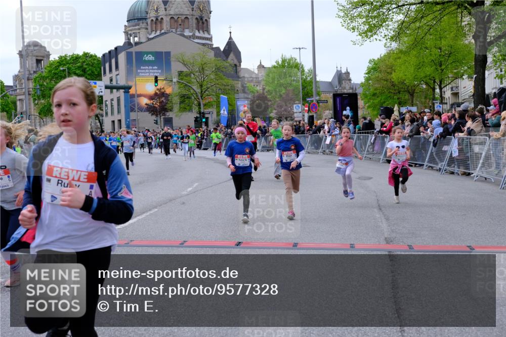 25.04.2026 - Das Zehntel Tim E. http://msf.ph/oto/9577328 25.04.2026 10:59:54 Ziel 5040, 5045, 5075, 5078, 5163, 5164, 5297, 5301, 5358, 5389, 5408, 5429, 5438, 5460, 5538, 5541, 5574, 5835, 5983, 6387, 6427, 6492, 6516, 6556, 6572, 6631, 6648, 6661, 6671, 6853, 6975, 7033, 7045, 7076, 7081, 7112, 7235, 7241, 7330, 7338, 7411, 7521, 7730, 7825, 7876 meine-sportfotos.de