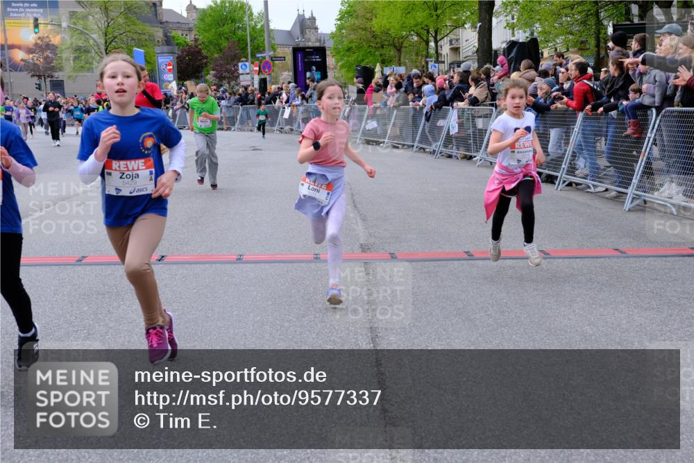 25.04.2026 - Das Zehntel Tim E. http://msf.ph/oto/9577337 25.04.2026 10:59:55 Ziel 5045, 5075, 5078, 5163, 5164, 5204, 5297, 5301, 5358, 5389, 5408, 5429, 5438, 5460, 5538, 5541, 5574, 5835, 5983, 6387, 6427, 6492, 6516, 6556, 6572, 6631, 6648, 6853, 6975, 7033, 7045, 7076, 7081, 7098, 7330, 7338, 7411, 7521, 7730, 7825, 7876 meine-sportfotos.de