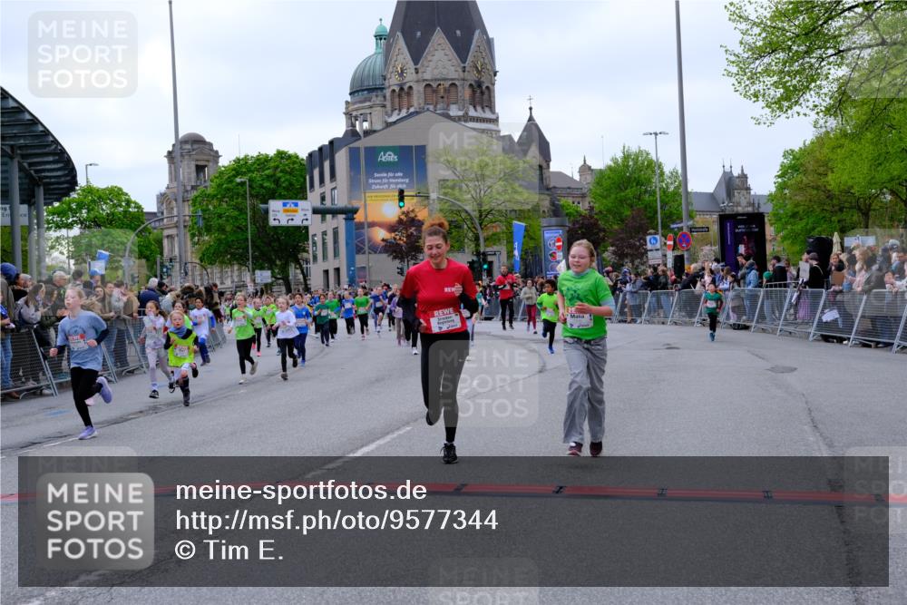 25.04.2026 - Das Zehntel Tim E. http://msf.ph/oto/9577344 25.04.2026 10:59:57 Ziel 5045, 5075, 5078, 5163, 5197, 5204, 5238, 5297, 5301, 5358, 5389, 5408, 5429, 5438, 5460, 5538, 5541, 5574, 5681, 5835, 5983, 6314, 6387, 6427, 6492, 6516, 6572, 6631, 6648, 6694, 6853, 6975, 7033, 7045, 7076, 7081, 7098, 7119, 7330, 7338, 7411, 7521, 7730, 7825, 7876 meine-sportfotos.de