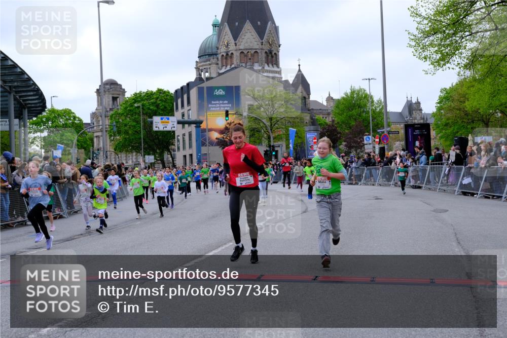 25.04.2026 - Das Zehntel Tim E. http://msf.ph/oto/9577345 25.04.2026 10:59:57 Ziel 5045, 5075, 5078, 5163, 5197, 5204, 5238, 5297, 5301, 5358, 5389, 5408, 5429, 5438, 5460, 5538, 5541, 5574, 5681, 5835, 5983, 6314, 6387, 6427, 6492, 6516, 6572, 6631, 6648, 6694, 6853, 6975, 7033, 7045, 7076, 7081, 7098, 7119, 7330, 7338, 7411, 7521, 7730, 7825, 7876 meine-sportfotos.de