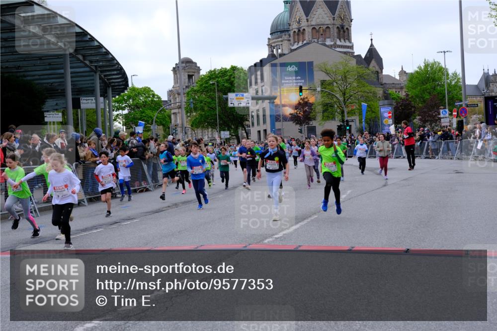 25.04.2026 - Das Zehntel Tim E. http://msf.ph/oto/9577353 25.04.2026 11:00:00 Ziel 5045, 5075, 5078, 5150, 5163, 5197, 5200, 5204, 5208, 5238, 5389, 5429, 5436, 5438, 5439, 5538, 5541, 5574, 5681, 5835, 5889, 5983, 6218, 6314, 6427, 6492, 6516, 6631, 6633, 6648, 6650, 6673, 6694, 6853, 6975, 7015, 7029, 7033, 7045, 7076, 7081, 7098, 7119, 7275, 7283, 7327, 7329, 7338, 7346, 7819, 7850 meine-sportfotos.de