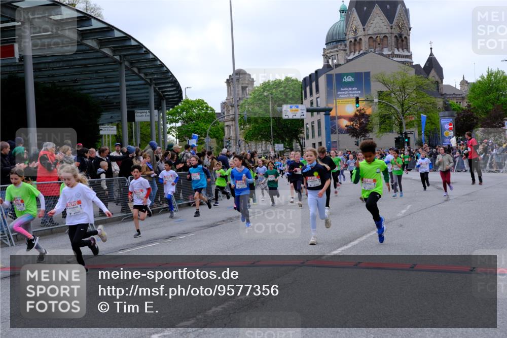 25.04.2026 - Das Zehntel Tim E. http://msf.ph/oto/9577356 25.04.2026 11:00:00 Ziel 5045, 5075, 5078, 5150, 5163, 5197, 5200, 5204, 5208, 5238, 5389, 5429, 5436, 5438, 5439, 5538, 5541, 5574, 5681, 5835, 5889, 5983, 6218, 6314, 6427, 6492, 6516, 6631, 6633, 6648, 6650, 6673, 6694, 6853, 6975, 7015, 7029, 7033, 7045, 7076, 7081, 7098, 7119, 7275, 7283, 7327, 7329, 7338, 7346, 7819, 7850 meine-sportfotos.de