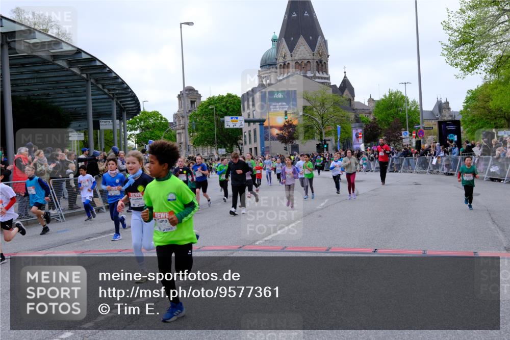 25.04.2026 - Das Zehntel Tim E. http://msf.ph/oto/9577361 25.04.2026 11:00:02 Ziel 5075, 5078, 5150, 5197, 5200, 5204, 5208, 5238, 5389, 5429, 5436, 5439, 5574, 5681, 5724, 5889, 5983, 6179, 6218, 6314, 6362, 6366, 6427, 6492, 6516, 6633, 6650, 6673, 6694, 7015, 7029, 7045, 7076, 7081, 7098, 7119, 7275, 7283, 7327, 7329, 7338, 7346, 7819, 7850 meine-sportfotos.de