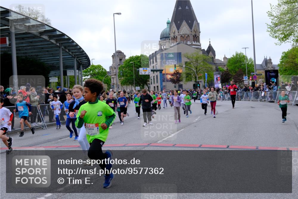 25.04.2026 - Das Zehntel Tim E. http://msf.ph/oto/9577362 25.04.2026 11:00:02 Ziel 5075, 5078, 5150, 5197, 5200, 5204, 5208, 5238, 5389, 5429, 5436, 5439, 5574, 5681, 5724, 5889, 5983, 6179, 6218, 6314, 6362, 6366, 6427, 6492, 6516, 6633, 6650, 6673, 6694, 7015, 7029, 7045, 7076, 7081, 7098, 7119, 7275, 7283, 7327, 7329, 7338, 7346, 7819, 7850 meine-sportfotos.de