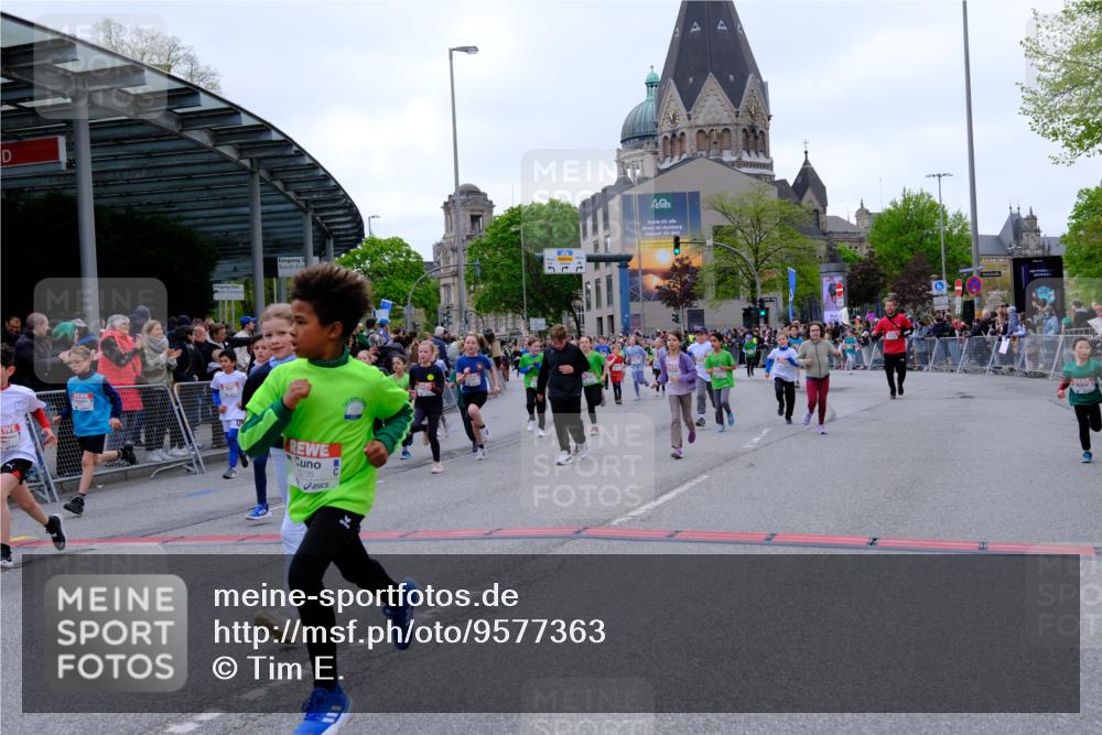 25.04.2026 - Das Zehntel Tim E. http://msf.ph/oto/9577363 25.04.2026 11:00:02 Ziel 5075, 5078, 5150, 5197, 5200, 5204, 5208, 5238, 5389, 5429, 5436, 5439, 5574, 5681, 5724, 5889, 5983, 6179, 6218, 6314, 6362, 6366, 6427, 6492, 6516, 6633, 6650, 6673, 6694, 7015, 7029, 7045, 7076, 7081, 7098, 7119, 7275, 7283, 7327, 7329, 7338, 7346, 7819, 7850 meine-sportfotos.de