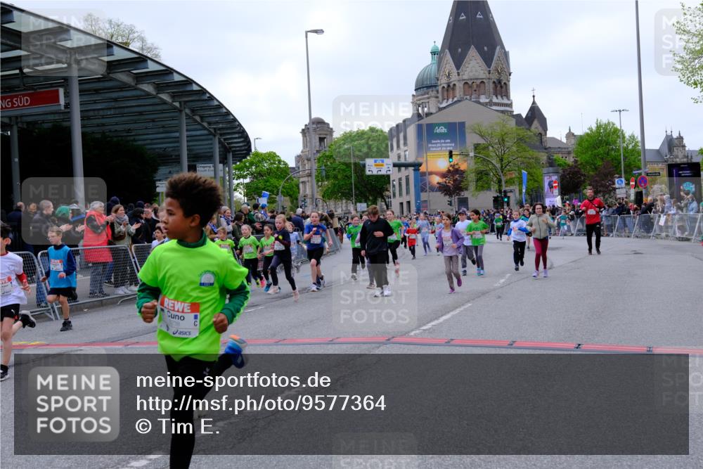 25.04.2026 - Das Zehntel Tim E. http://msf.ph/oto/9577364 25.04.2026 11:00:02 Ziel 5075, 5078, 5150, 5197, 5200, 5204, 5208, 5238, 5389, 5429, 5436, 5439, 5574, 5681, 5724, 5889, 5983, 6179, 6218, 6314, 6362, 6366, 6427, 6492, 6516, 6633, 6650, 6673, 6694, 7015, 7029, 7045, 7076, 7081, 7098, 7119, 7275, 7283, 7327, 7329, 7338, 7346, 7819, 7850 meine-sportfotos.de