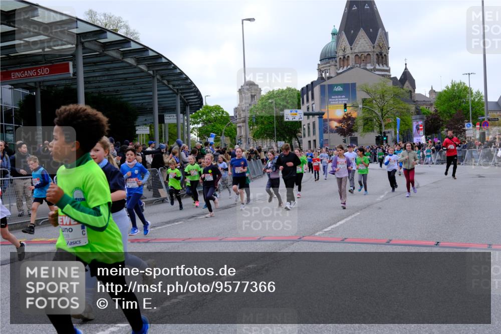 25.04.2026 - Das Zehntel Tim E. http://msf.ph/oto/9577366 25.04.2026 11:00:02 Ziel 5075, 5078, 5150, 5197, 5200, 5204, 5208, 5238, 5389, 5429, 5436, 5439, 5574, 5681, 5724, 5889, 5983, 6179, 6218, 6314, 6362, 6366, 6427, 6492, 6516, 6633, 6650, 6673, 6694, 7015, 7029, 7045, 7076, 7081, 7098, 7119, 7275, 7283, 7327, 7329, 7338, 7346, 7819, 7850 meine-sportfotos.de
