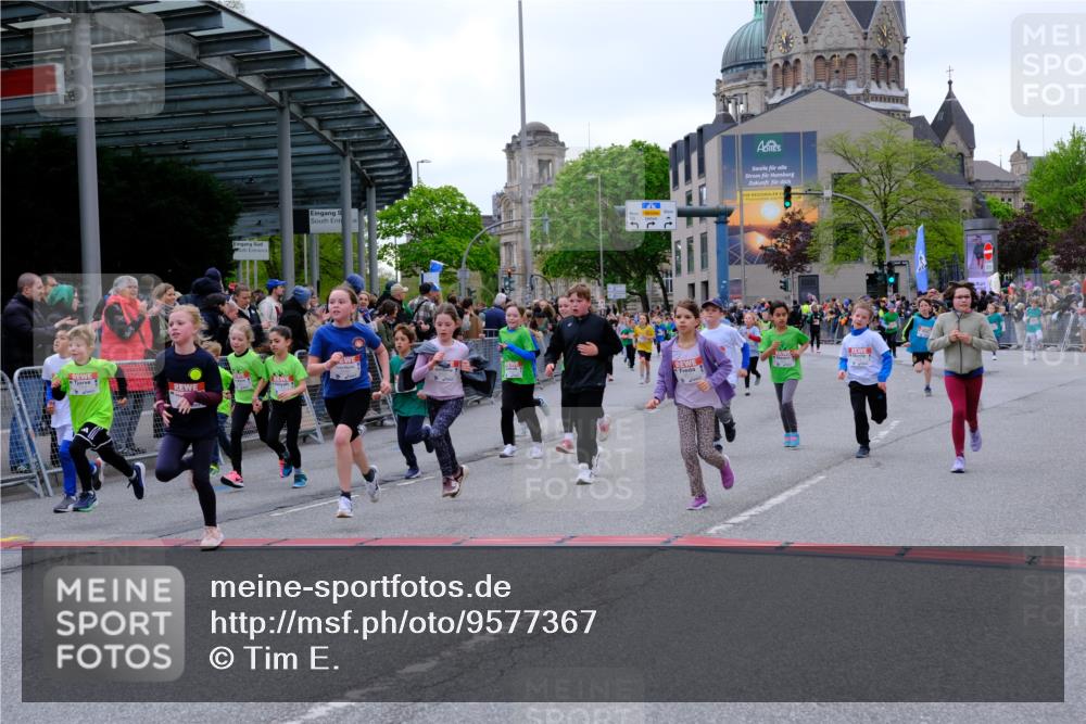 25.04.2026 - Das Zehntel Tim E. http://msf.ph/oto/9577367 25.04.2026 11:00:03 Ziel 5150, 5197, 5200, 5204, 5208, 5238, 5389, 5436, 5439, 5574, 5681, 5724, 5889, 5983, 6179, 6218, 6314, 6362, 6366, 6384, 6390, 6427, 6492, 6516, 6633, 6650, 6673, 6694, 7015, 7029, 7076, 7081, 7098, 7119, 7275, 7283, 7327, 7329, 7338, 7346, 7819, 7850 meine-sportfotos.de