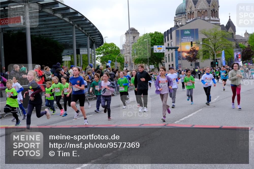 25.04.2026 - Das Zehntel Tim E. http://msf.ph/oto/9577369 25.04.2026 11:00:03 Ziel 5150, 5197, 5200, 5204, 5208, 5238, 5389, 5436, 5439, 5574, 5681, 5724, 5889, 5983, 6179, 6218, 6314, 6362, 6366, 6384, 6390, 6427, 6492, 6516, 6633, 6650, 6673, 6694, 7015, 7029, 7076, 7081, 7098, 7119, 7275, 7283, 7327, 7329, 7338, 7346, 7819, 7850 meine-sportfotos.de