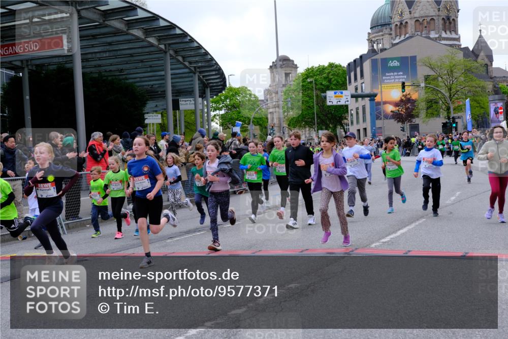 25.04.2026 - Das Zehntel Tim E. http://msf.ph/oto/9577371 25.04.2026 11:00:04 Ziel 5150, 5197, 5200, 5204, 5208, 5238, 5436, 5439, 5681, 5724, 5889, 5983, 6179, 6218, 6314, 6344, 6362, 6366, 6384, 6390, 6427, 6492, 6516, 6633, 6650, 6673, 6694, 7015, 7029, 7076, 7081, 7098, 7119, 7275, 7283, 7327, 7329, 7338, 7346, 7819, 7850 meine-sportfotos.de