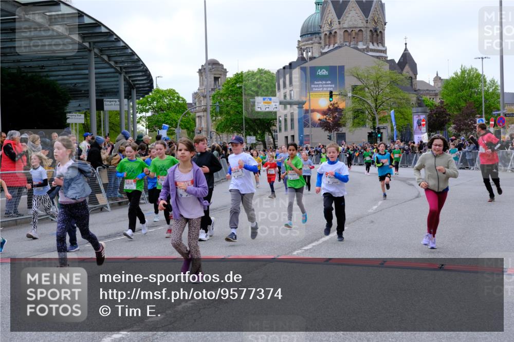 25.04.2026 - Das Zehntel Tim E. http://msf.ph/oto/9577374 25.04.2026 11:00:04 Ziel 5150, 5197, 5200, 5204, 5208, 5238, 5436, 5439, 5681, 5724, 5889, 5983, 6179, 6218, 6314, 6344, 6362, 6366, 6384, 6390, 6427, 6492, 6516, 6633, 6650, 6673, 6694, 7015, 7029, 7076, 7081, 7098, 7119, 7275, 7283, 7327, 7329, 7338, 7346, 7819, 7850 meine-sportfotos.de
