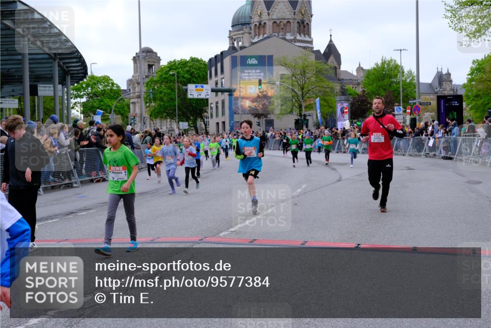 25.04.2026 - Das Zehntel Tim E. http://msf.ph/oto/9577384 25.04.2026 11:00:06 Ziel 5150, 5197, 5200, 5204, 5208, 5238, 5436, 5439, 5681, 5703, 5724, 5841, 5852, 5889, 5900, 5983, 6179, 6218, 6314, 6344, 6362, 6366, 6384, 6390, 6492, 6516, 6633, 6650, 6673, 6694, 7015, 7029, 7098, 7119, 7275, 7283, 7327, 7329, 7346, 7819, 7850, 8017 meine-sportfotos.de