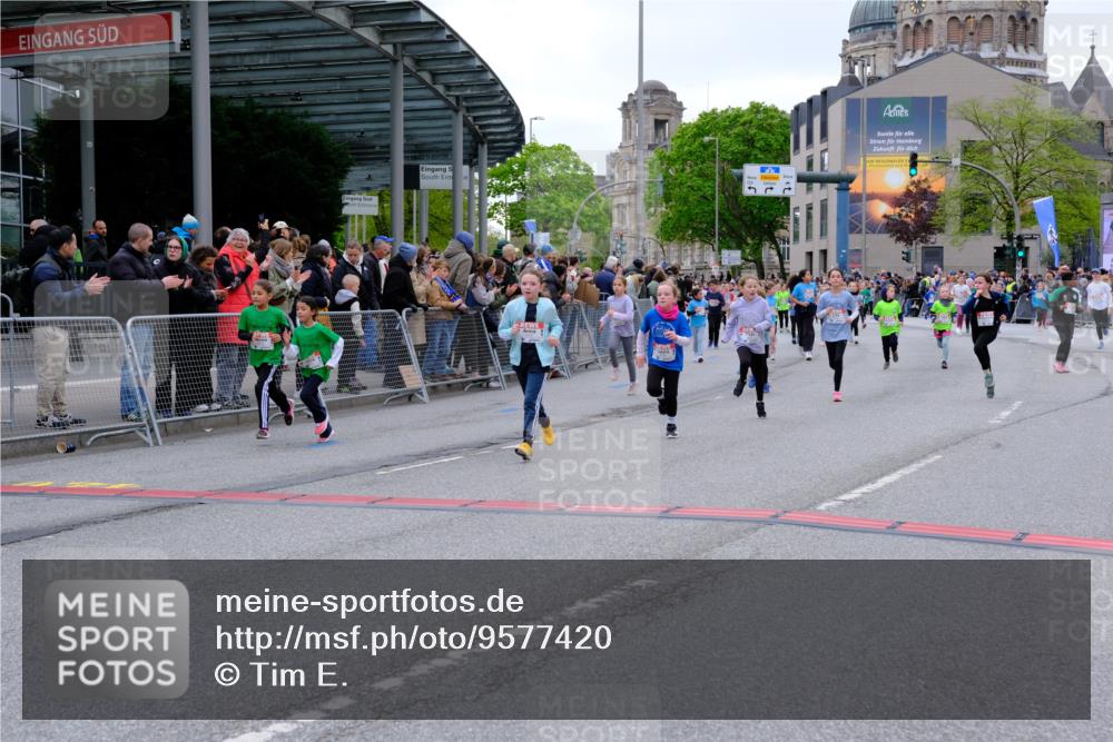 25.04.2026 - Das Zehntel Tim E. http://msf.ph/oto/9577420 25.04.2026 11:00:15 Ziel 3970, 5235, 5236, 5247, 5256, 5503, 5516, 5703, 5720, 5840, 5841, 5842, 5844, 5848, 5852, 5900, 6016, 6344, 6384, 6390, 6419, 6695, 6787, 7195, 7494, 7775, 7797, 7846, 8017, 8026, 8027, 8031 meine-sportfotos.de