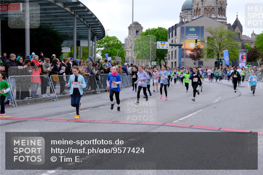 25.04.2026 - Das Zehntel Tim E. http://msf.ph/oto/9577424 25.04.2026 11:00:15 Ziel 3970, 5235, 5236, 5247, 5256, 5503, 5516, 5703, 5720, 5840, 5841, 5842, 5844, 5848, 5852, 5900, 6016, 6344, 6384, 6390, 6419, 6695, 6787, 7195, 7494, 7775, 7797, 7846, 8017, 8026, 8027, 8031 meine-sportfotos.de