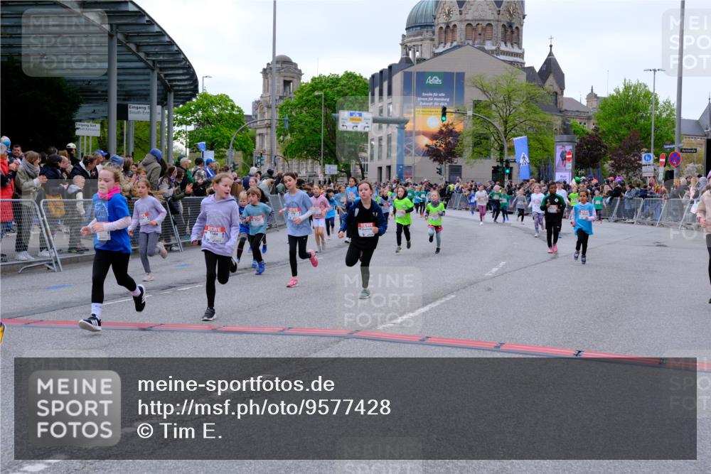 25.04.2026 - Das Zehntel Tim E. http://msf.ph/oto/9577428 25.04.2026 11:00:16 Ziel 3970, 5235, 5236, 5247, 5256, 5503, 5516, 5703, 5720, 5840, 5841, 5842, 5844, 5848, 5852, 5900, 6016, 6344, 6419, 6695, 6787, 6814, 6839, 6931, 7195, 7494, 7775, 7797, 7846, 8017, 8026, 8027, 8031 meine-sportfotos.de