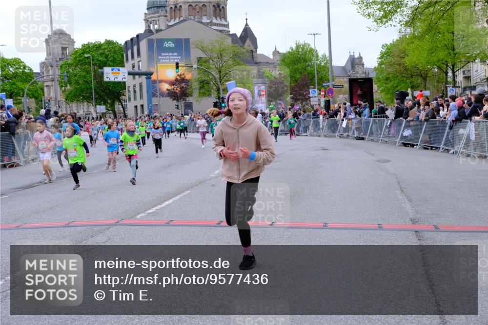 25.04.2026 - Das Zehntel Tim E. http://msf.ph/oto/9577436 25.04.2026 11:00:18 Ziel 3970, 5006, 5007, 5235, 5236, 5247, 5256, 5503, 5516, 5720, 5840, 5841, 5842, 5844, 5848, 5852, 5900, 6016, 6188, 6375, 6376, 6419, 6461, 6660, 6695, 6700, 6787, 6814, 6815, 6839, 6931, 7118, 7195, 7494, 7775, 7797, 7846, 8026, 8027, 8031 meine-sportfotos.de