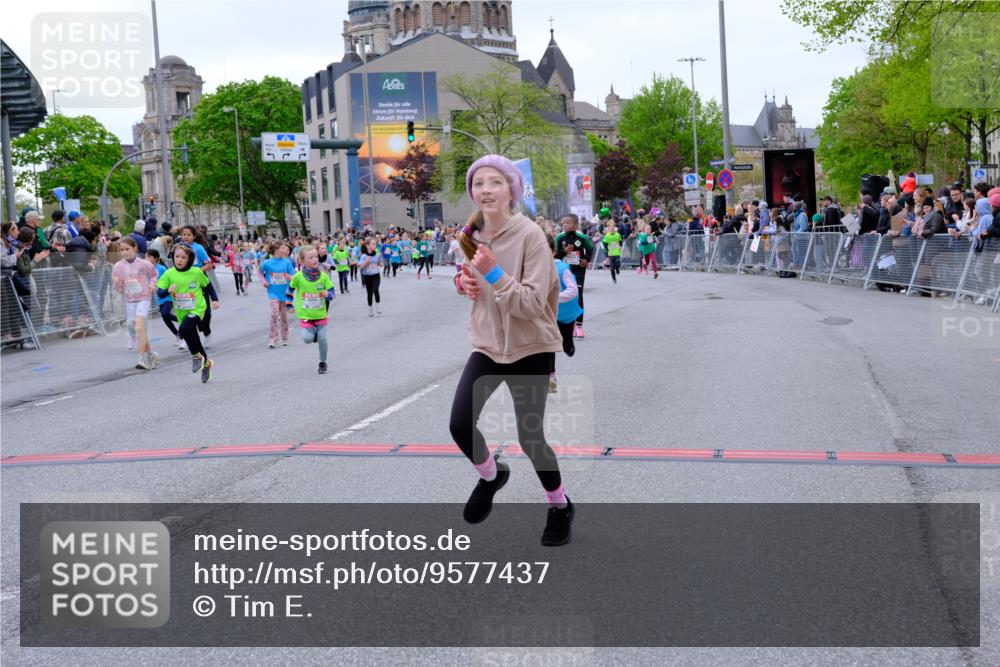 25.04.2026 - Das Zehntel Tim E. http://msf.ph/oto/9577437 25.04.2026 11:00:18 Ziel 3970, 5006, 5007, 5235, 5236, 5247, 5256, 5503, 5516, 5720, 5840, 5841, 5842, 5844, 5848, 5852, 5900, 6016, 6188, 6375, 6376, 6419, 6461, 6660, 6695, 6700, 6787, 6814, 6815, 6839, 6931, 7118, 7195, 7494, 7775, 7797, 7846, 8026, 8027, 8031 meine-sportfotos.de