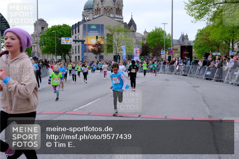 25.04.2026 - Das Zehntel Tim E. http://msf.ph/oto/9577439 25.04.2026 11:00:19 Ziel 3970, 5006, 5007, 5070, 5235, 5236, 5247, 5256, 5503, 5516, 5720, 5840, 5842, 5844, 5848, 6016, 6188, 6375, 6376, 6419, 6461, 6660, 6695, 6700, 6787, 6814, 6815, 6839, 6931, 7118, 7195, 7494, 7775, 7797, 7846, 8026, 8027, 8031 meine-sportfotos.de