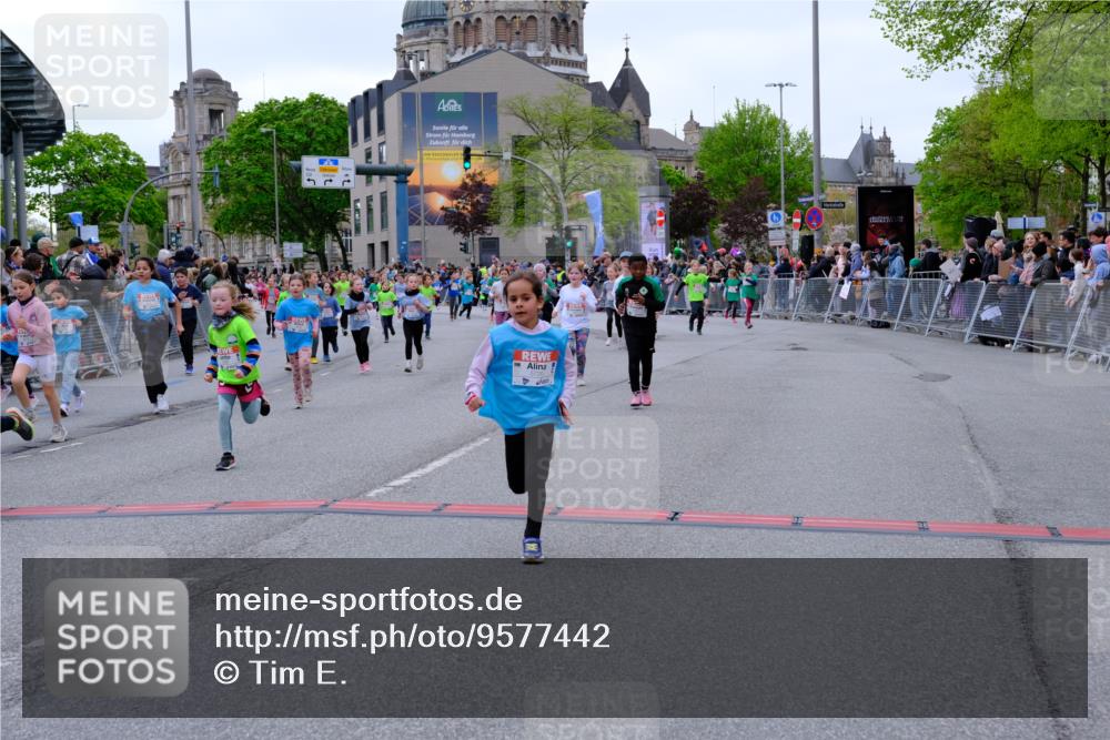 25.04.2026 - Das Zehntel Tim E. http://msf.ph/oto/9577442 25.04.2026 11:00:19 Ziel 3970, 5006, 5007, 5070, 5235, 5236, 5247, 5256, 5503, 5516, 5720, 5840, 5842, 5844, 5848, 6016, 6188, 6375, 6376, 6419, 6461, 6660, 6695, 6700, 6787, 6814, 6815, 6839, 6931, 7118, 7195, 7494, 7775, 7797, 7846, 8026, 8027, 8031 meine-sportfotos.de