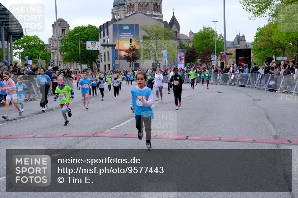 25.04.2026 - Das Zehntel Tim E. http://msf.ph/oto/9577443 25.04.2026 11:00:19 Ziel 3970, 5006, 5007, 5070, 5235, 5236, 5247, 5256, 5503, 5516, 5720, 5840, 5842, 5844, 5848, 6016, 6188, 6375, 6376, 6419, 6461, 6660, 6695, 6700, 6787, 6814, 6815, 6839, 6931, 7118, 7195, 7494, 7775, 7797, 7846, 8026, 8027, 8031 meine-sportfotos.de