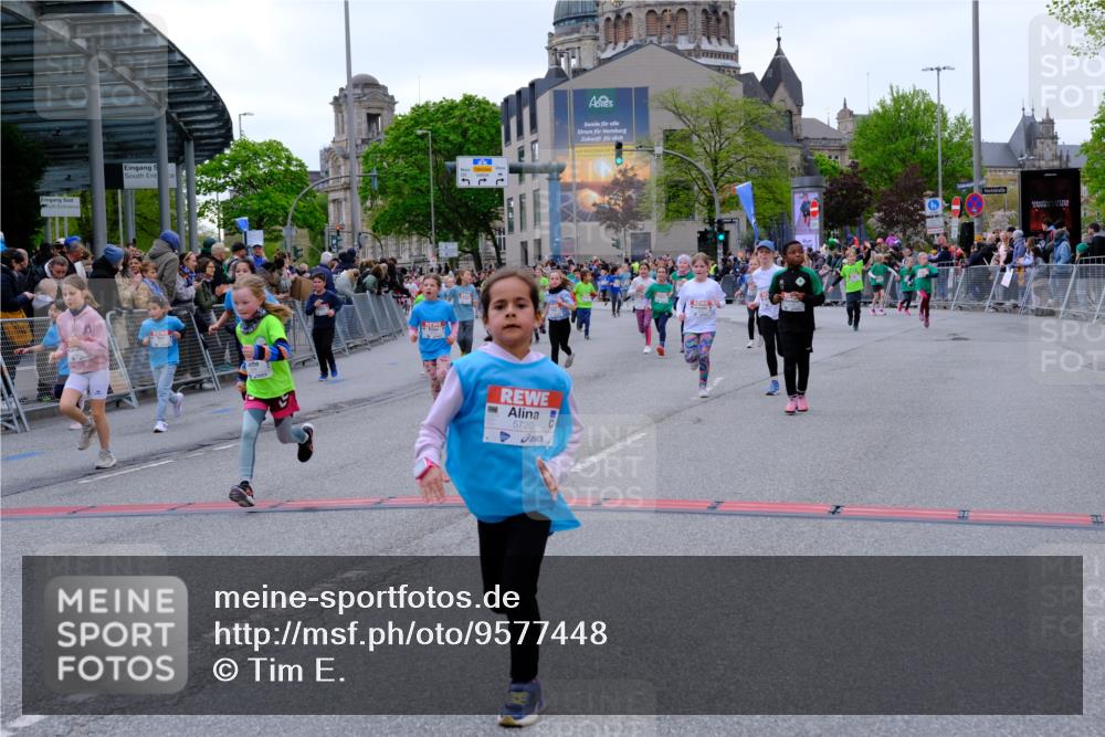 25.04.2026 - Das Zehntel Tim E. http://msf.ph/oto/9577448 25.04.2026 11:00:20 Ziel 3970, 5006, 5007, 5070, 5235, 5236, 5247, 5256, 5503, 5516, 5720, 5748, 5840, 5848, 6016, 6188, 6375, 6376, 6419, 6461, 6470, 6521, 6660, 6695, 6700, 6787, 6814, 6815, 6839, 6931, 7118, 7195, 7494, 7586, 7627, 7775, 7797, 7846, 8026, 8027, 8031 meine-sportfotos.de