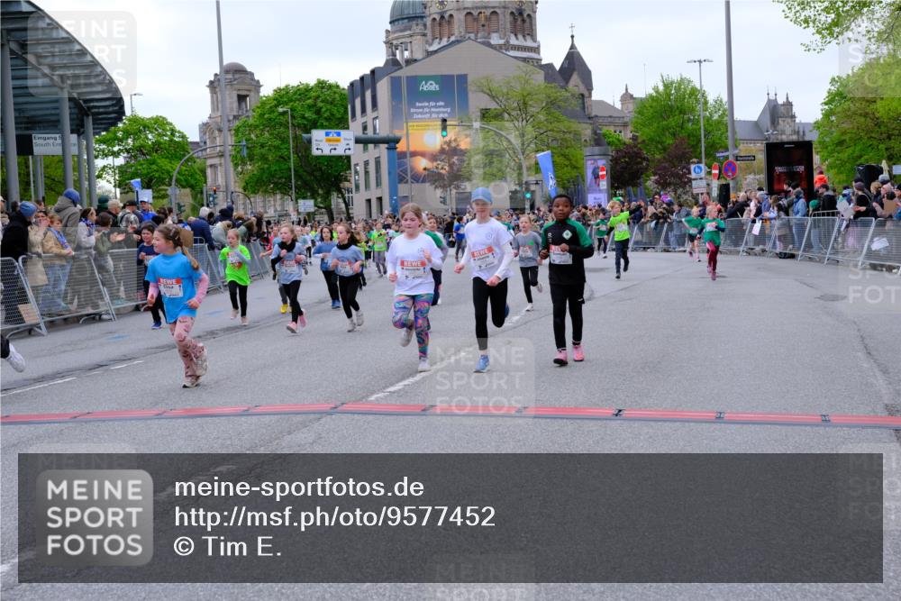 25.04.2026 - Das Zehntel Tim E. http://msf.ph/oto/9577452 25.04.2026 11:00:21 Ziel 3970, 5006, 5007, 5070, 5218, 5222, 5247, 5256, 5503, 5516, 5720, 5748, 5840, 5848, 6188, 6375, 6376, 6419, 6461, 6470, 6521, 6660, 6695, 6700, 6787, 6814, 6815, 6839, 6931, 7082, 7118, 7195, 7494, 7586, 7627, 7775, 7846, 8026, 8027, 8031 meine-sportfotos.de