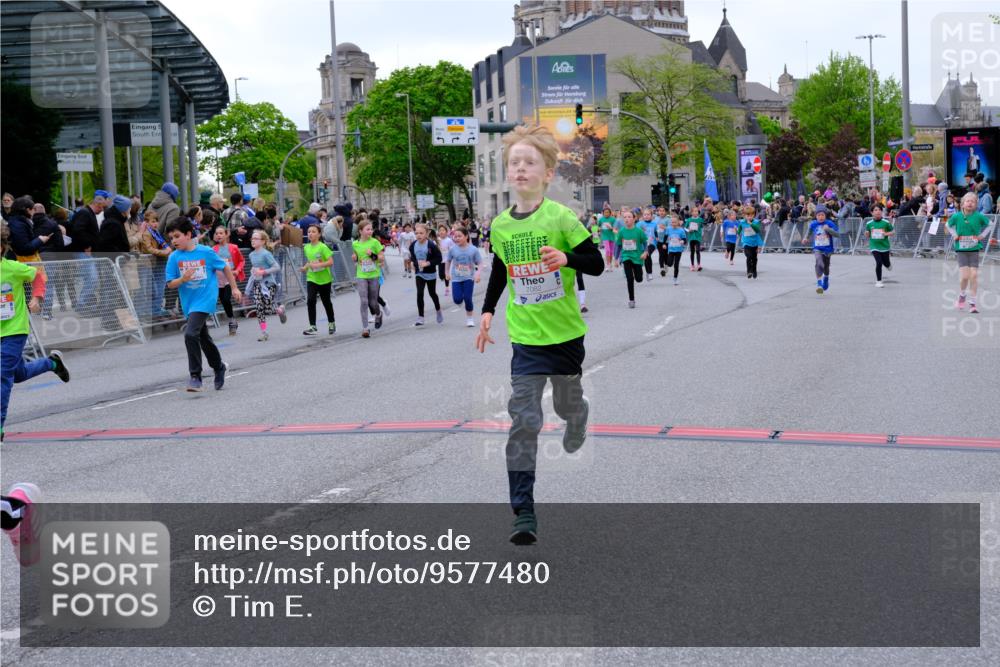 25.04.2026 - Das Zehntel Tim E. http://msf.ph/oto/9577480 25.04.2026 11:00:26 Ziel 3970, 5006, 5007, 5070, 5218, 5222, 5247, 5256, 5265, 5285, 5516, 5720, 5748, 5984, 6188, 6371, 6375, 6376, 6379, 6446, 6456, 6461, 6470, 6474, 6521, 6660, 6700, 6814, 6815, 6838, 6839, 6854, 6855, 6881, 6931, 7082, 7118, 7577, 7579, 7586, 7627, 8072 meine-sportfotos.de