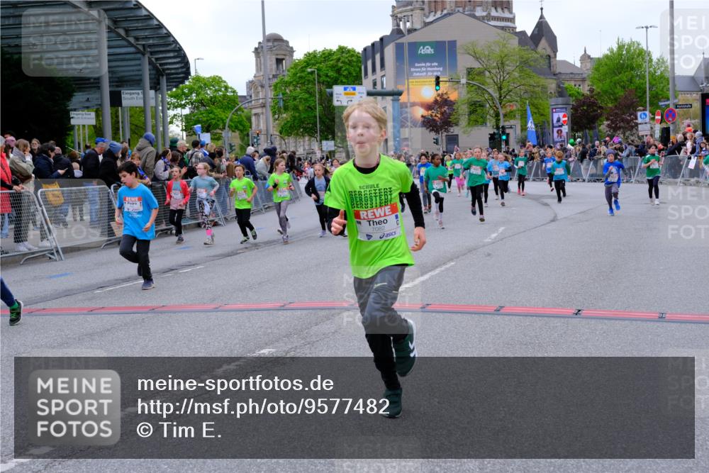 25.04.2026 - Das Zehntel Tim E. http://msf.ph/oto/9577482 25.04.2026 11:00:27 Ziel 3970, 5006, 5007, 5070, 5170, 5218, 5222, 5256, 5265, 5285, 5524, 5748, 5946, 5961, 5984, 6188, 6371, 6375, 6376, 6379, 6446, 6456, 6461, 6470, 6474, 6521, 6660, 6700, 6814, 6815, 6838, 6839, 6854, 6855, 6881, 6931, 7082, 7118, 7577, 7579, 7586, 7627, 8072 meine-sportfotos.de