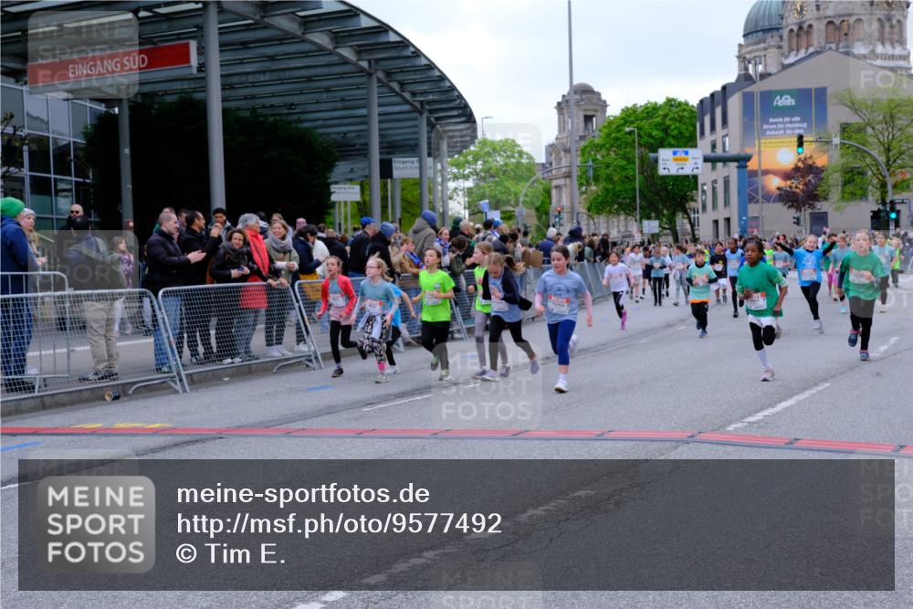25.04.2026 - Das Zehntel Tim E. http://msf.ph/oto/9577492 25.04.2026 11:00:28 Ziel 5006, 5007, 5070, 5170, 5218, 5222, 5265, 5285, 5524, 5655, 5748, 5946, 5961, 5984, 6188, 6283, 6371, 6375, 6376, 6379, 6446, 6456, 6461, 6470, 6474, 6521, 6660, 6700, 6814, 6815, 6838, 6839, 6854, 6855, 6881, 6931, 7082, 7118, 7525, 7541, 7577, 7579, 7586, 7627, 7686, 8072 meine-sportfotos.de