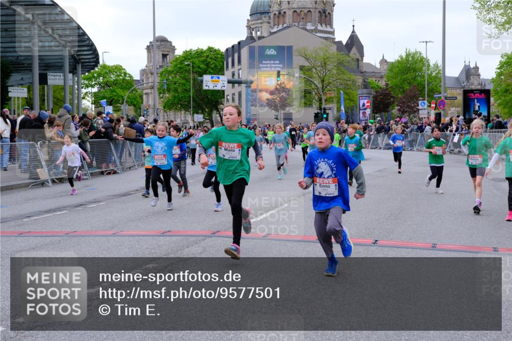 25.04.2026 - Das Zehntel Tim E. http://msf.ph/oto/9577501 25.04.2026 11:00:30 Ziel 5070, 5170, 5218, 5222, 5265, 5285, 5524, 5655, 5748, 5946, 5961, 5984, 6283, 6371, 6375, 6376, 6379, 6446, 6456, 6461, 6470, 6474, 6521, 6700, 6815, 6838, 6854, 6855, 6881, 6991, 7003, 7046, 7056, 7082, 7118, 7525, 7541, 7577, 7579, 7586, 7627, 7686, 7810, 7937, 8072 meine-sportfotos.de