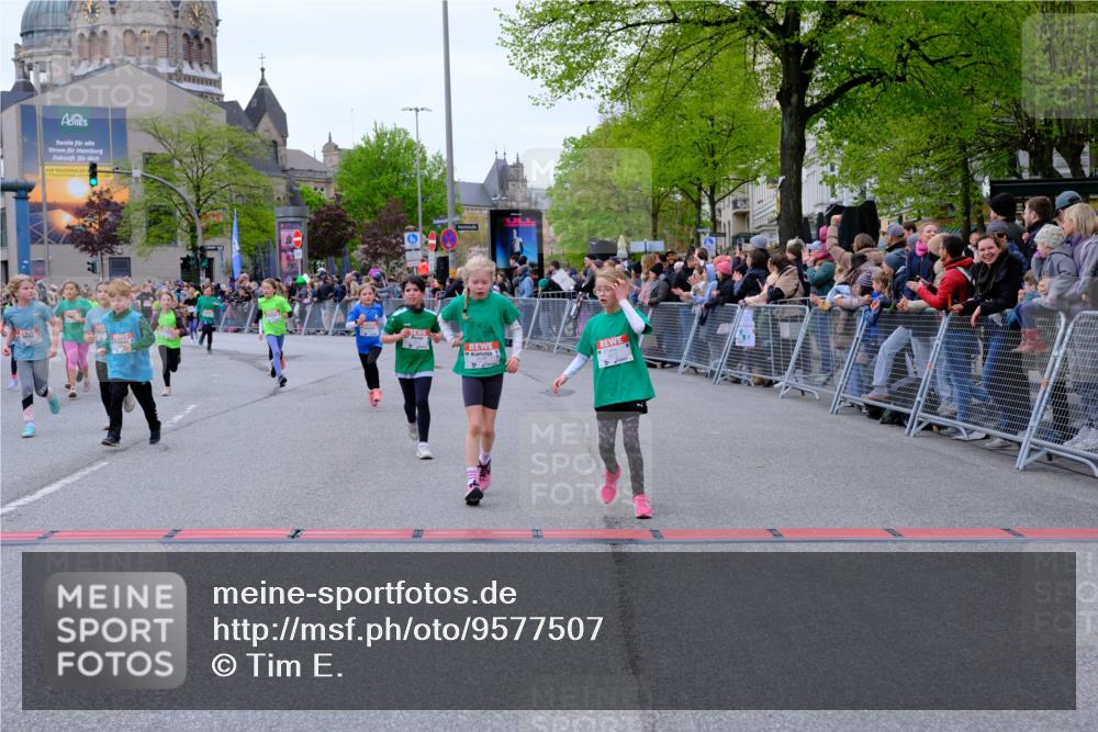 25.04.2026 - Das Zehntel Tim E. http://msf.ph/oto/9577507 25.04.2026 11:00:31 Ziel 5070, 5170, 5218, 5222, 5265, 5285, 5524, 5655, 5748, 5946, 5961, 5984, 6283, 6371, 6379, 6446, 6456, 6470, 6474, 6521, 6838, 6854, 6855, 6881, 6991, 7003, 7046, 7056, 7082, 7422, 7478, 7525, 7541, 7577, 7579, 7586, 7627, 7686, 7810, 7937, 8072 meine-sportfotos.de