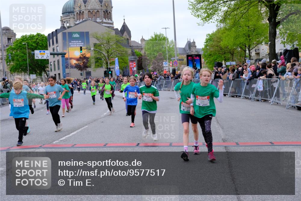 25.04.2026 - Das Zehntel Tim E. http://msf.ph/oto/9577517 25.04.2026 11:00:33 Ziel 5170, 5218, 5222, 5265, 5285, 5524, 5655, 5946, 5961, 5984, 5994, 6240, 6251, 6283, 6371, 6379, 6437, 6446, 6455, 6456, 6474, 6838, 6854, 6855, 6881, 6991, 7003, 7046, 7056, 7082, 7422, 7423, 7439, 7478, 7525, 7541, 7577, 7579, 7686, 7810, 7937, 8072 meine-sportfotos.de