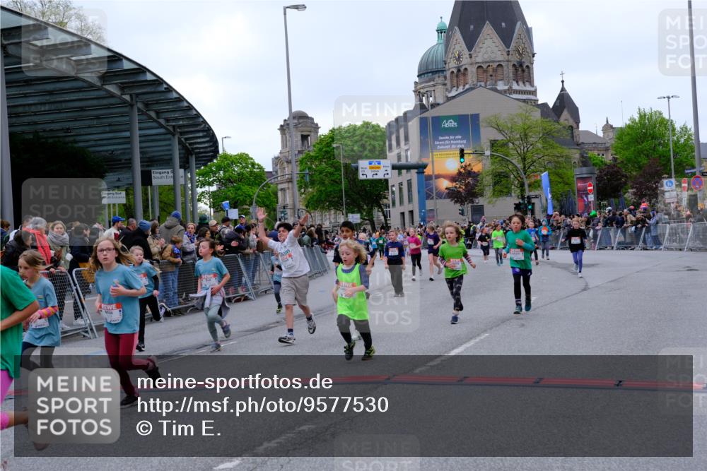 25.04.2026 - Das Zehntel Tim E. http://msf.ph/oto/9577530 25.04.2026 11:00:37 Ziel 5170, 5196, 5203, 5265, 5285, 5474, 5524, 5655, 5679, 5946, 5961, 5984, 5994, 6240, 6251, 6283, 6437, 6446, 6455, 6474, 6854, 6855, 6968, 6969, 6991, 7003, 7046, 7056, 7422, 7423, 7439, 7478, 7525, 7541, 7554, 7577, 7579, 7686, 7810, 7937, 8072 meine-sportfotos.de