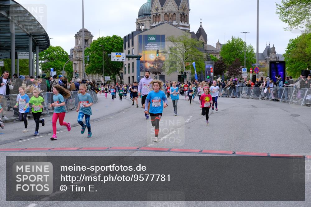 25.04.2026 - Das Zehntel Tim E. http://msf.ph/oto/9577781 25.04.2026 11:01:27 Ziel 5055, 5065, 5138, 5653, 5670, 5718, 5935, 5941, 5976, 5980, 5992, 6203, 6204, 6464, 6549, 6833, 7020, 7085, 7157, 7443, 7482, 7573, 7693, 7707, 7708, 7728 meine-sportfotos.de