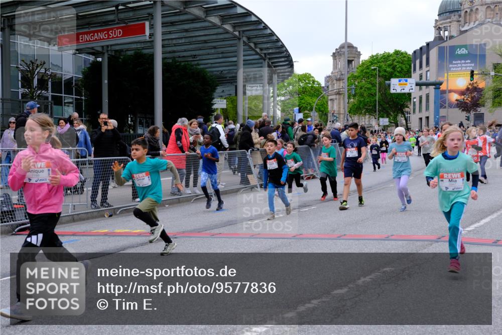 25.04.2026 - Das Zehntel Tim E. http://msf.ph/oto/9577836 25.04.2026 11:01:35 Ziel 5055, 5065, 5118, 5310, 5312, 5313, 5369, 5479, 5491, 5653, 5664, 5868, 5935, 5941, 5947, 5976, 5992, 6203, 6204, 6453, 6760, 6767, 7188, 7502, 7542, 7707, 7708, 7728, 7789, 7920 meine-sportfotos.de