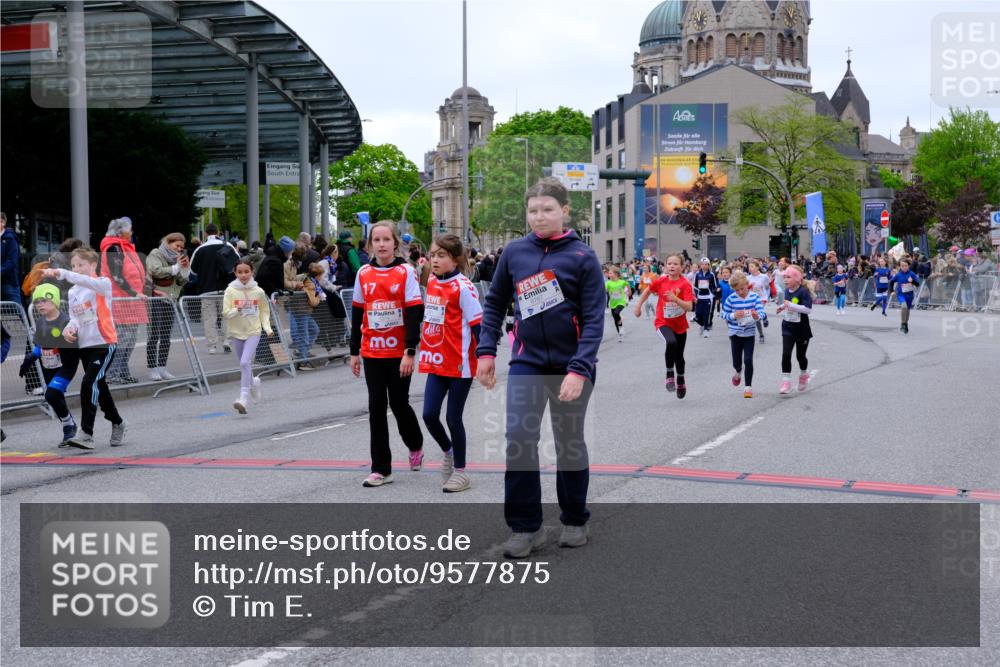25.04.2026 - Das Zehntel Tim E. http://msf.ph/oto/9577875 25.04.2026 11:01:42 Ziel 5118, 5131, 5133, 5310, 5312, 5313, 5314, 5321, 5363, 5369, 5479, 5491, 5664, 6170, 6396, 6453, 6569, 6578, 6582, 6595, 6688, 6725, 6760, 6767, 6992, 7001, 7502, 7542, 7789, 7920 meine-sportfotos.de