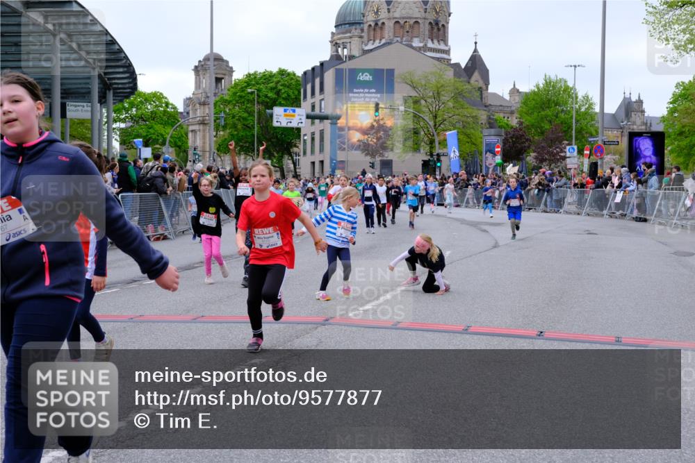 25.04.2026 - Das Zehntel Tim E. http://msf.ph/oto/9577877 25.04.2026 11:01:43 Ziel 5118, 5131, 5133, 5147, 5242, 5253, 5310, 5312, 5313, 5314, 5321, 5363, 5369, 5491, 5664, 6170, 6396, 6453, 6569, 6578, 6582, 6595, 6688, 6725, 6760, 6767, 6992, 7001, 7502, 7542, 7789, 7920 meine-sportfotos.de