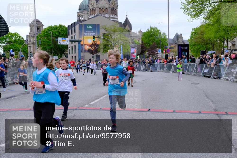 25.04.2026 - Das Zehntel Tim E. http://msf.ph/oto/9577958 25.04.2026 11:02:02 Ziel 5076, 5123, 5140, 5148, 5157, 5220, 5228, 5368, 5385, 5462, 5465, 5663, 5717, 5723, 5882, 5997, 6223, 6392, 6397, 6398, 6401, 6405, 6449, 6452, 6865, 6885, 7336, 7428, 7434, 7524, 7536, 7581, 7617, 7667, 7769, 7773, 7815, 7833, 7974, 7997 meine-sportfotos.de