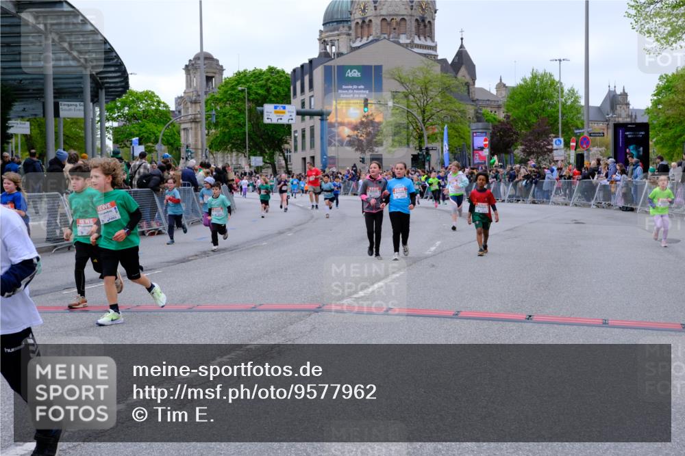 25.04.2026 - Das Zehntel Tim E. http://msf.ph/oto/9577962 25.04.2026 11:02:03 Ziel 5076, 5123, 5140, 5148, 5157, 5220, 5228, 5368, 5385, 5462, 5465, 5663, 5717, 5723, 5882, 5997, 6223, 6392, 6397, 6398, 6401, 6405, 6449, 6452, 6865, 6885, 7336, 7428, 7434, 7488, 7524, 7536, 7581, 7617, 7667, 7769, 7815, 7833, 7997 meine-sportfotos.de