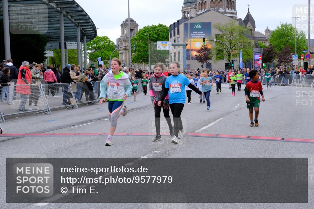 25.04.2026 - Das Zehntel Tim E. http://msf.ph/oto/9577979 25.04.2026 11:02:07 Ziel 5107, 5114, 5140, 5148, 5228, 5282, 5332, 5368, 5385, 5663, 5717, 5723, 5958, 5997, 6282, 6392, 6401, 6449, 6452, 6611, 6865, 6885, 7011, 7336, 7485, 7488, 7524, 7536, 7787, 7795 meine-sportfotos.de