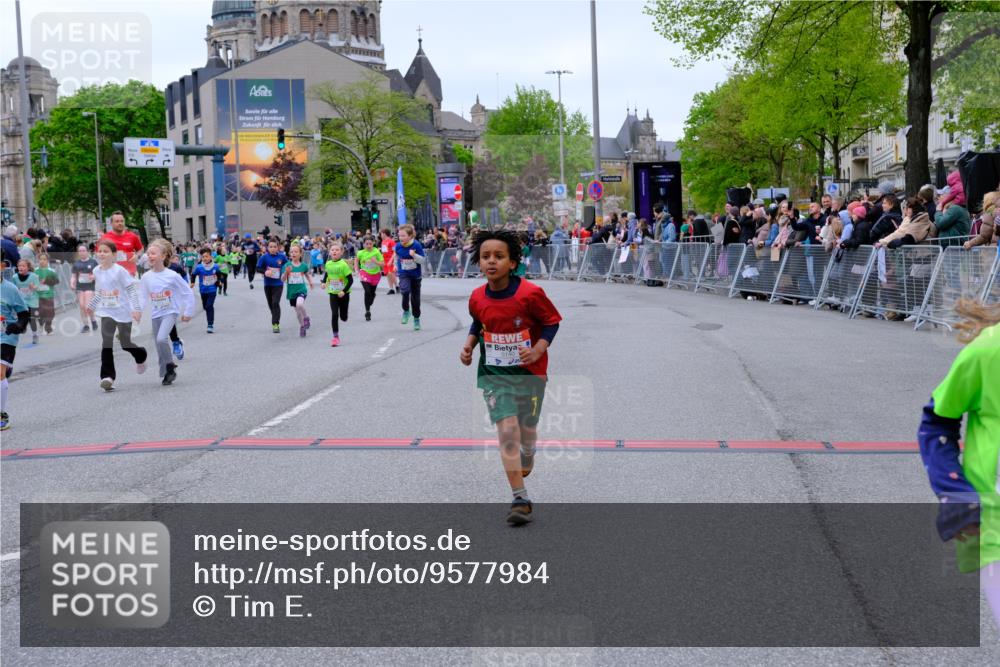 25.04.2026 - Das Zehntel Tim E. http://msf.ph/oto/9577984 25.04.2026 11:02:09 Ziel 5107, 5114, 5140, 5228, 5282, 5332, 5345, 5368, 5385, 5958, 5997, 6282, 6392, 6401, 6449, 6452, 6611, 6865, 6885, 7011, 7336, 7485, 7488, 7524, 7536, 7787, 7795, 7814 meine-sportfotos.de