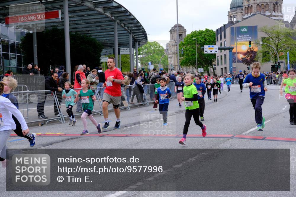 25.04.2026 - Das Zehntel Tim E. http://msf.ph/oto/9577996 25.04.2026 11:02:12 Ziel 5107, 5114, 5140, 5228, 5282, 5332, 5345, 5467, 5530, 5892, 5958, 5997, 6282, 6611, 6865, 6885, 7011, 7336, 7485, 7488, 7524, 7536, 7787, 7795, 7814 meine-sportfotos.de