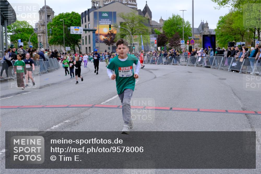 25.04.2026 - Das Zehntel Tim E. http://msf.ph/oto/9578006 25.04.2026 11:02:14 Ziel 5107, 5114, 5140, 5282, 5332, 5345, 5467, 5530, 5582, 5772, 5892, 5958, 6282, 6611, 7011, 7265, 7445, 7485, 7488, 7524, 7536, 7787, 7795, 7814 meine-sportfotos.de