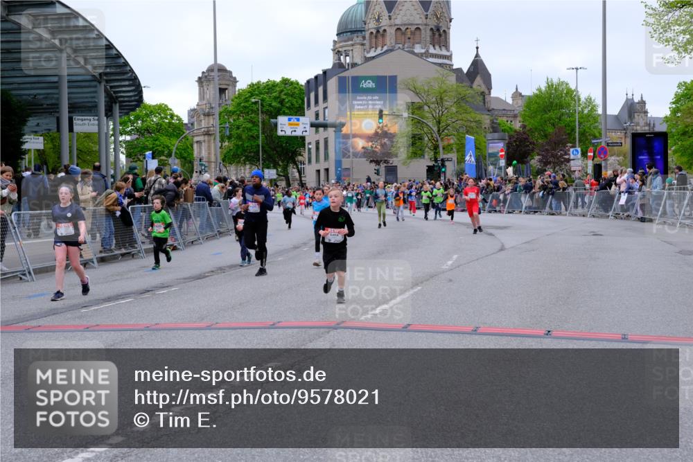 25.04.2026 - Das Zehntel Tim E. http://msf.ph/oto/9578021 25.04.2026 11:02:17 Ziel 5107, 5114, 5282, 5332, 5345, 5466, 5467, 5530, 5582, 5772, 5892, 5958, 6150, 6282, 6611, 6866, 7011, 7265, 7445, 7787, 7795, 7814 meine-sportfotos.de