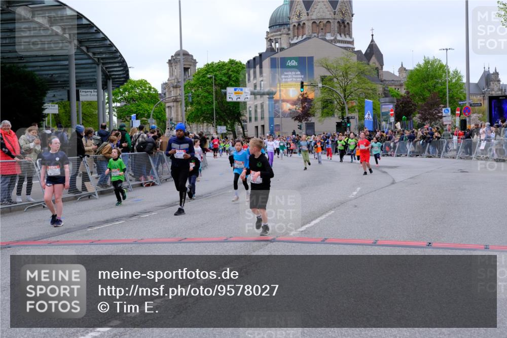 25.04.2026 - Das Zehntel Tim E. http://msf.ph/oto/9578027 25.04.2026 11:02:17 Ziel 5107, 5114, 5282, 5332, 5345, 5466, 5467, 5530, 5582, 5772, 5892, 5958, 6150, 6282, 6611, 6866, 7011, 7265, 7445, 7787, 7795, 7814 meine-sportfotos.de
