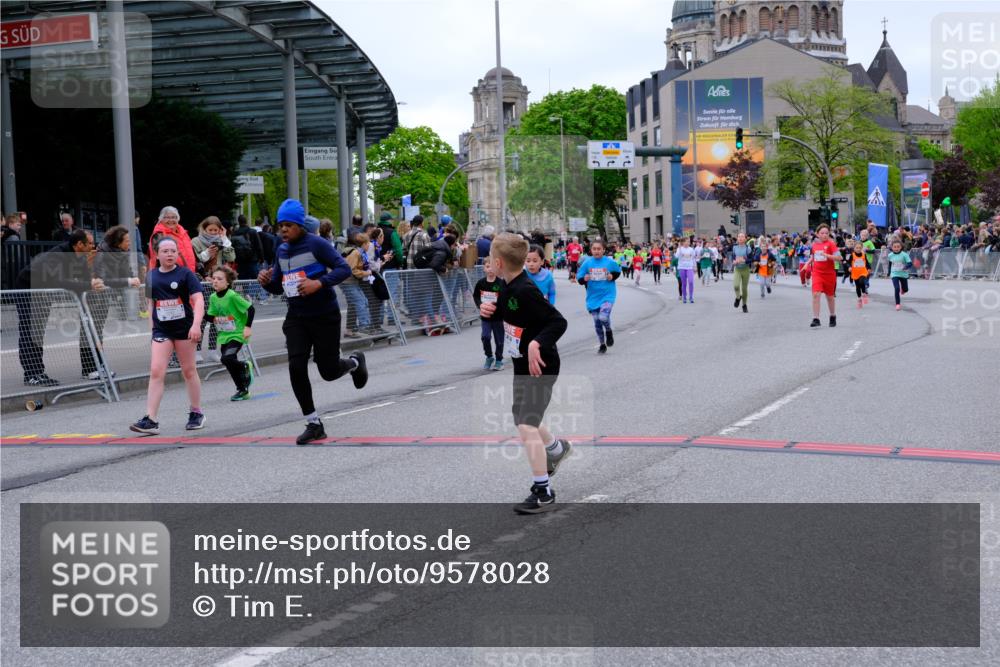 25.04.2026 - Das Zehntel Tim E. http://msf.ph/oto/9578028 25.04.2026 11:02:18 Ziel 5011, 5282, 5332, 5345, 5466, 5467, 5530, 5582, 5772, 5892, 5934, 5937, 5958, 6150, 6282, 6611, 6866, 7011, 7265, 7445, 7787, 7795, 7814, 7996 meine-sportfotos.de