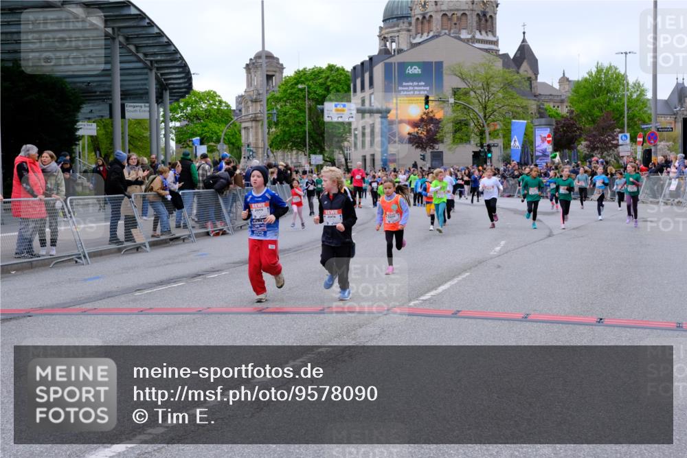 25.04.2026 - Das Zehntel Tim E. http://msf.ph/oto/9578090 25.04.2026 11:02:30 Ziel 5011, 5042, 5134, 5136, 5152, 5934, 5937, 5940, 6165, 6176, 6267, 6278, 6817, 6849, 7024, 7038, 7282, 7292, 7347, 7359, 7360, 7538, 7561, 7799, 7824, 7855, 7858, 7862, 7872, 7874, 7996 meine-sportfotos.de